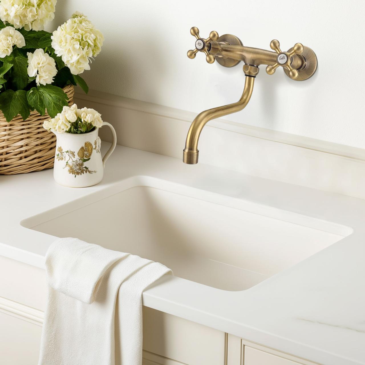 AquaTrimo Vivaldi klassieke keuken muurkraan brons 21VV7068BN - Productafbeelding 2