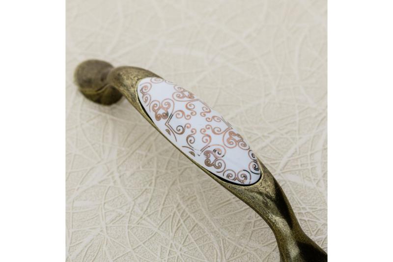 Porcelain handle 728-P C=96mm antique brass C-Orient Gold 1208965702