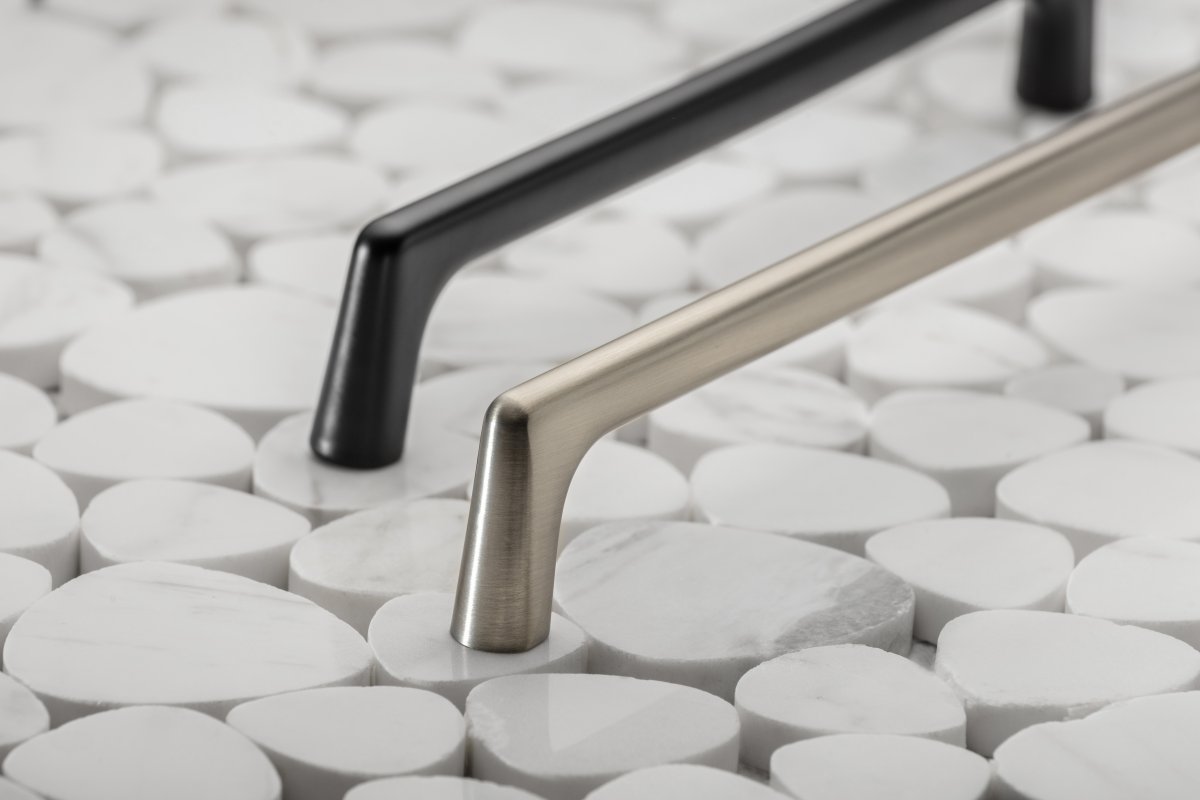OCTAVIO zamak handle, C=160 mm, inox - brushed steel 1208966166 - Productafbeelding 2