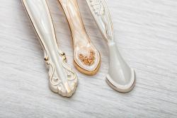 Zamak handle ROYAL1 C=96mm white/gold 1208966195