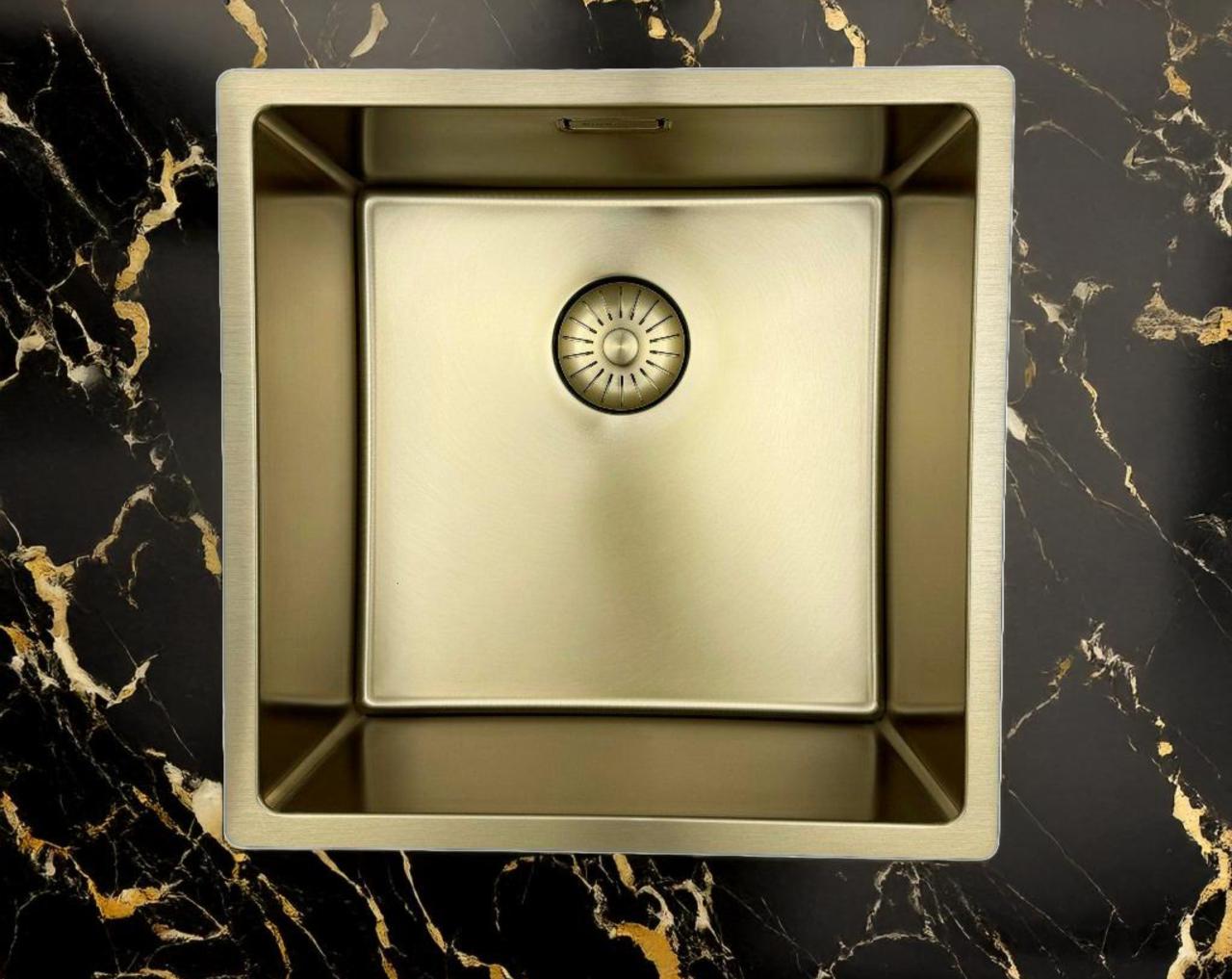 Pure.Sink Prestige spoelbak 40x40 cm PVD Goud 10mm radius onderbouw, vlakbouw en opbouw PPG4040-60