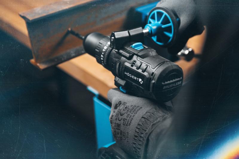 Högert krachtige accuklopboormachine, borstelloos, 18V