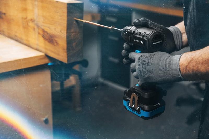 Högert Borstelloze slagschroevendraaier 18V