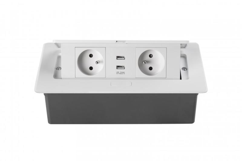 Zachte uitschuifbare stopcontactmodule.