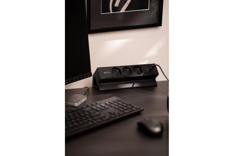 Basco meubelaansluiting, 3 x geaarde stopcontact, USB A+C, 1,5m kabel, zwart met montage