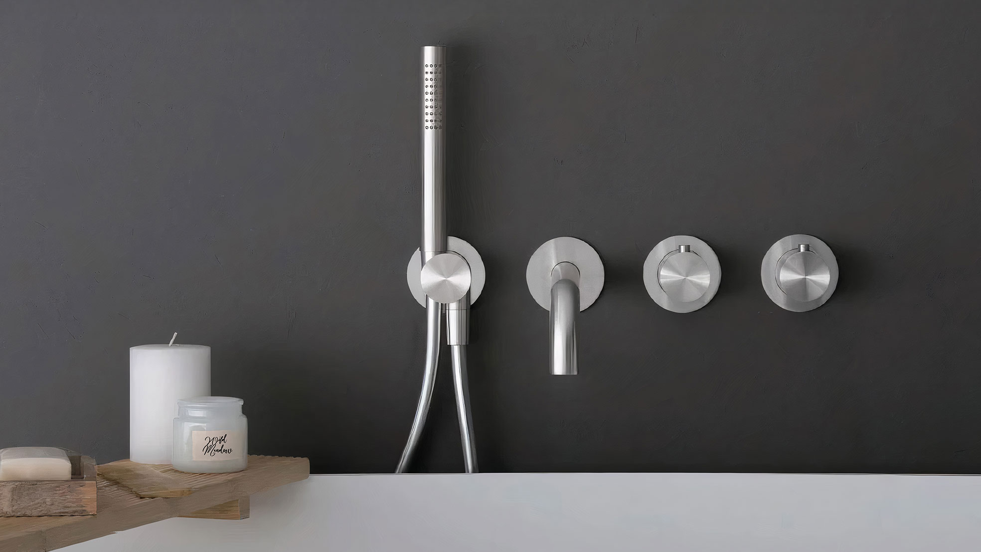 189_nl_media-1_complete-shower-set-16x9.jpg